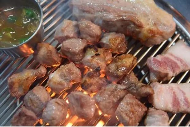 돈사촌 외도점