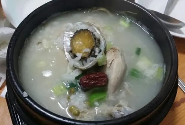 마중물삼계탕