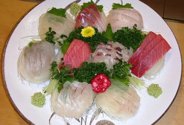 우림일식