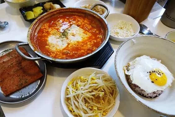 미송식탁