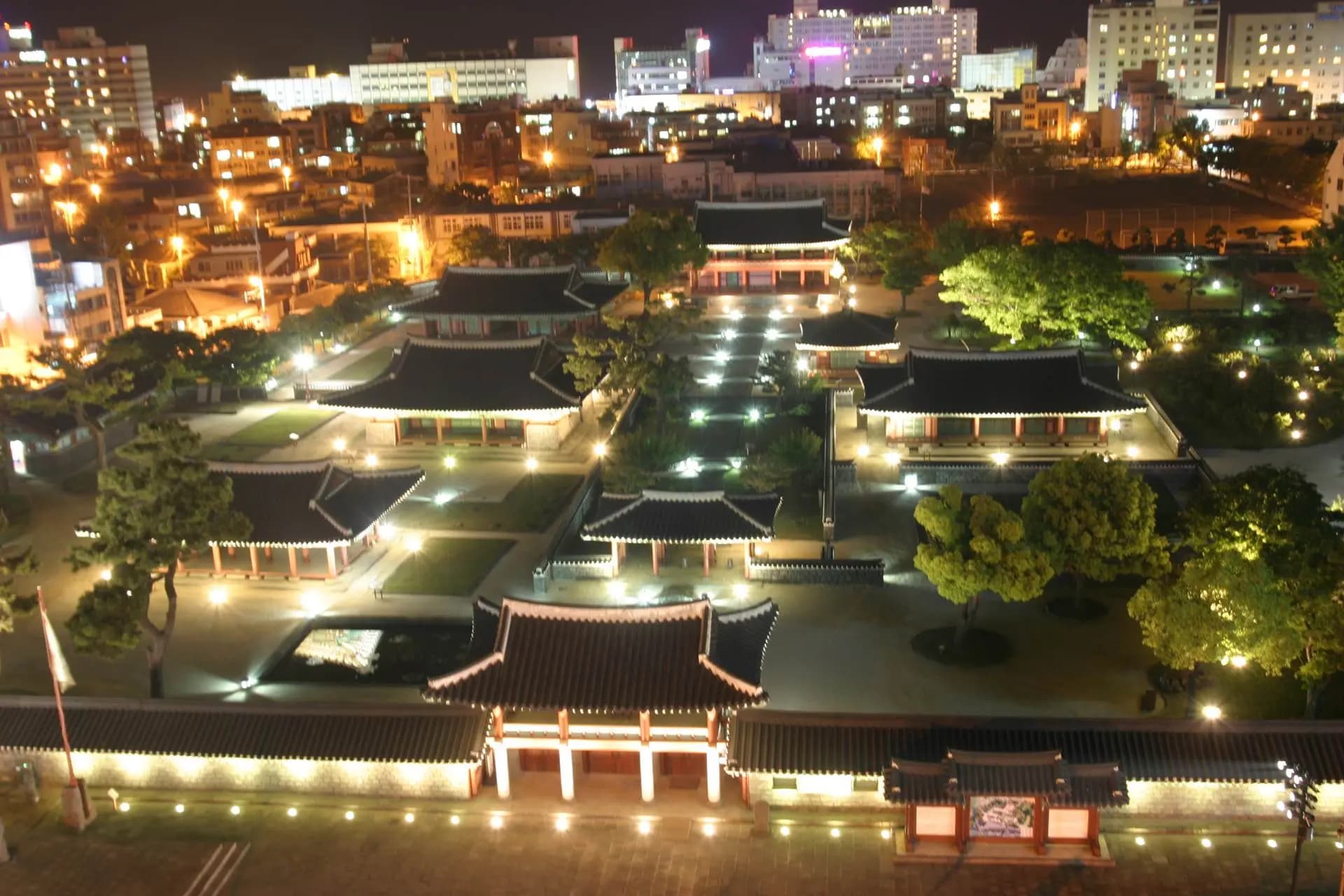 Jejumok-Gwana Government Office at Night and Small Concert