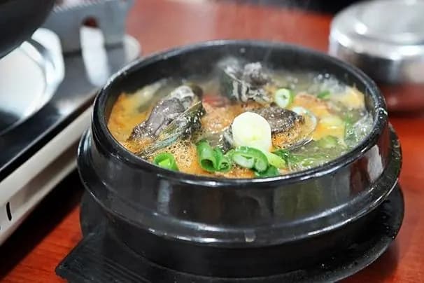 돌하르방 뚝배기