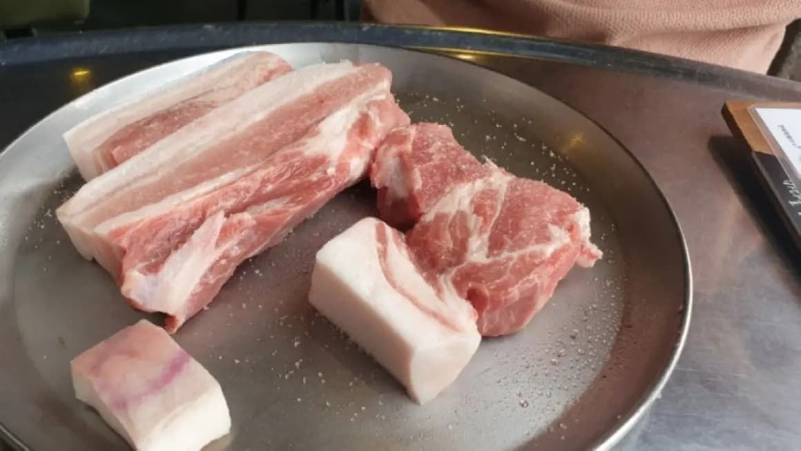 바다를본돼지 제주협재판포점