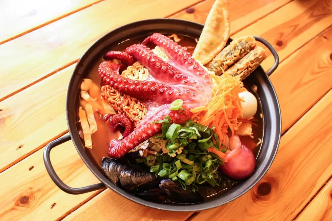 떡하니 문어떡볶이