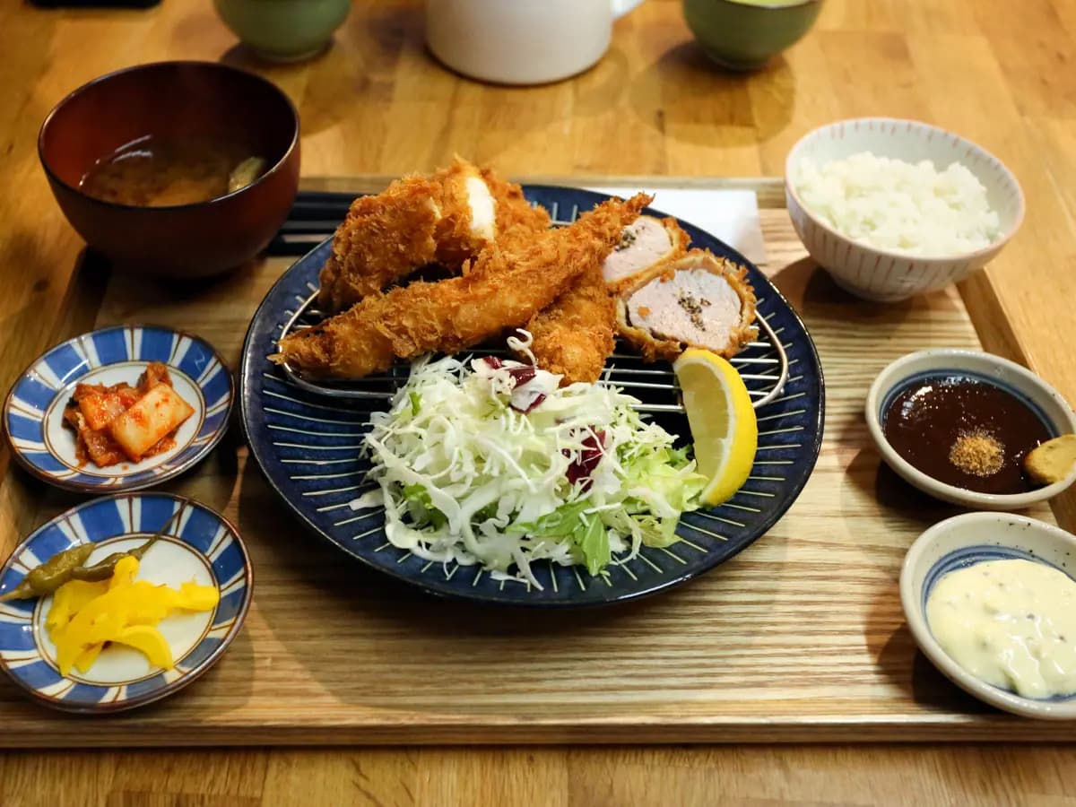 TONKATSU 서황