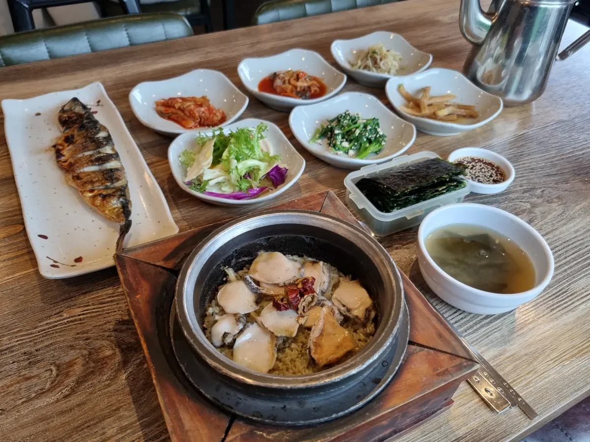 효섬마을초가집