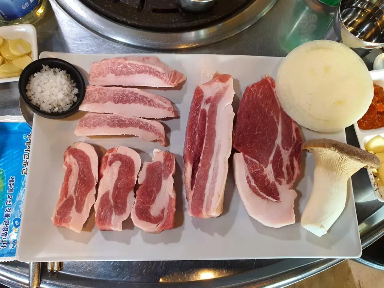 꺼멍연탄구이 신화월드점