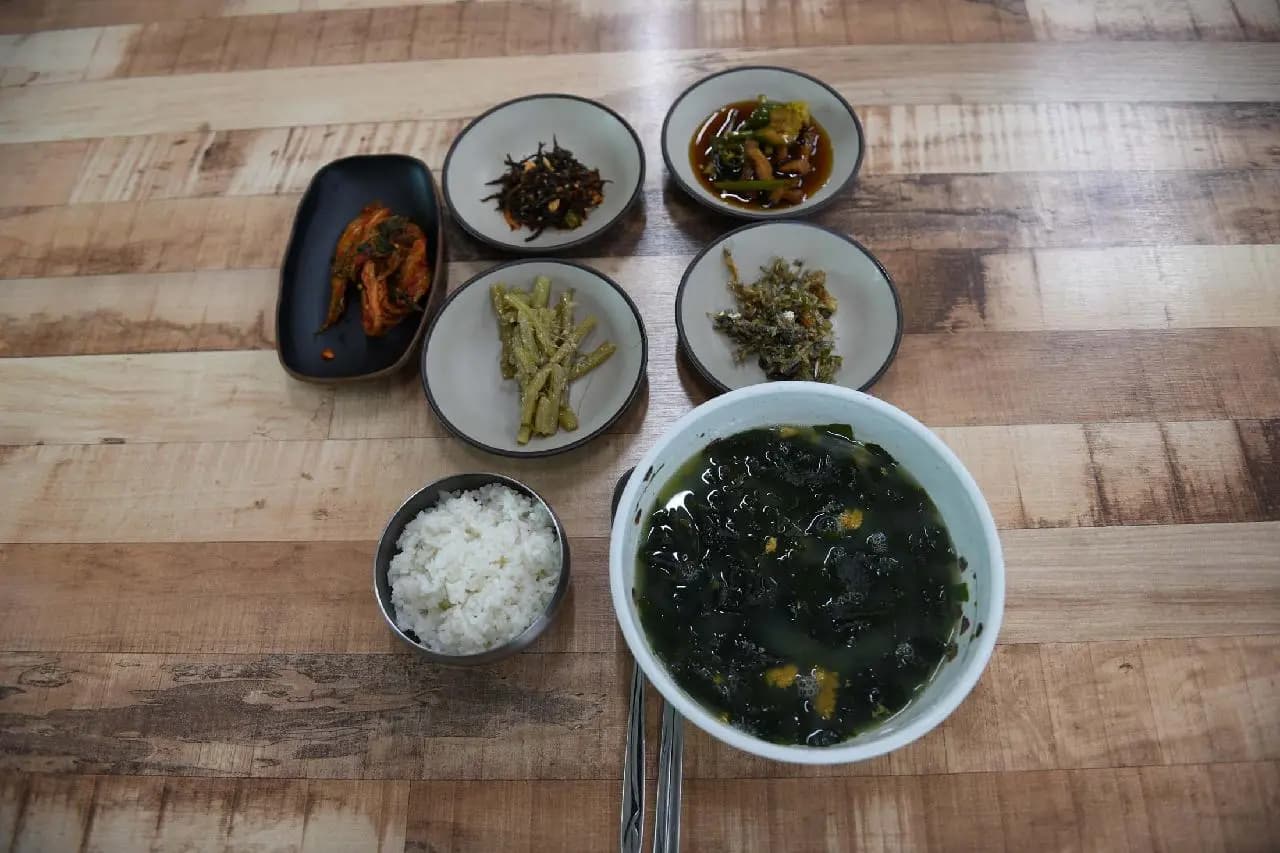 교래퐁낭 본관